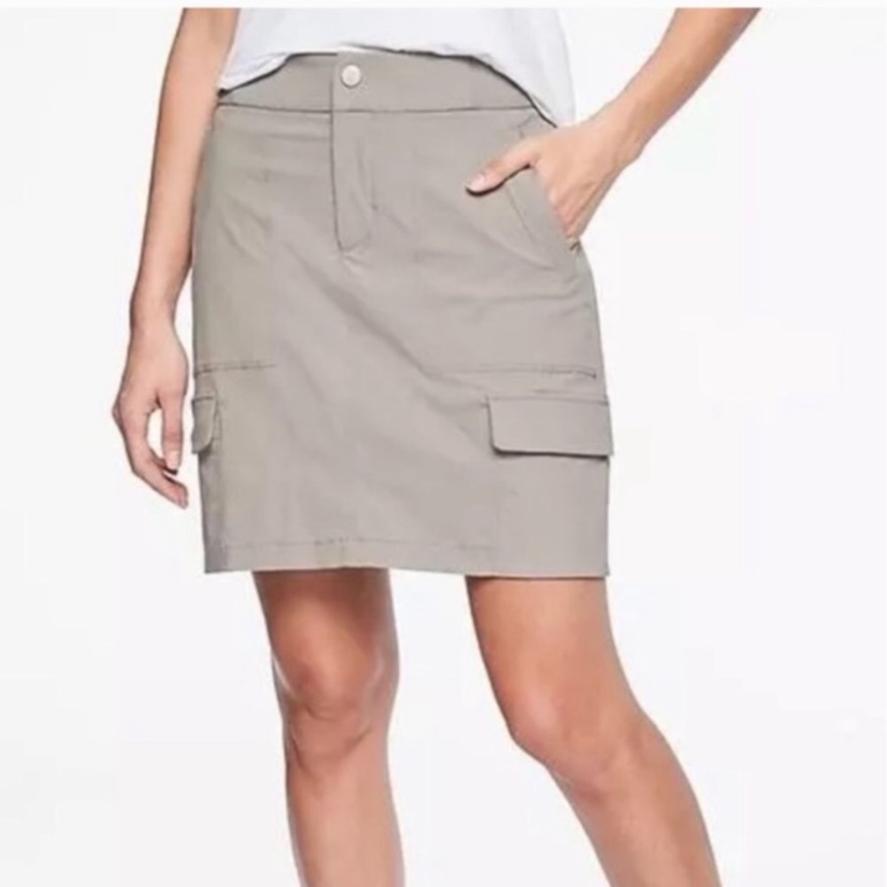 Athleta Trekkie skort